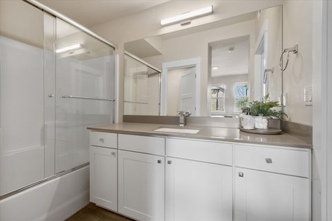 Tiny photo for 63106 Sophwith Lane, Bend, OR 97701 (MLS # 220217663)