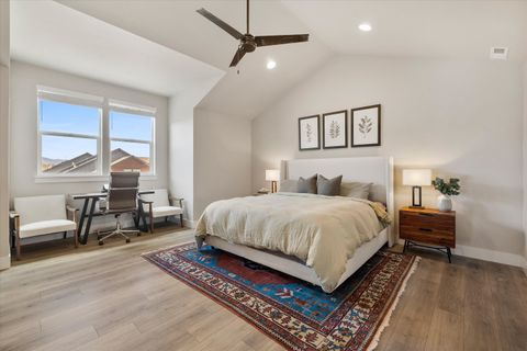 Tiny photo for 63106 Sophwith Lane, Bend, OR 97701 (MLS # 220217663)