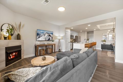 Tiny photo for 63106 Sophwith Lane, Bend, OR 97701 (MLS # 220217663)