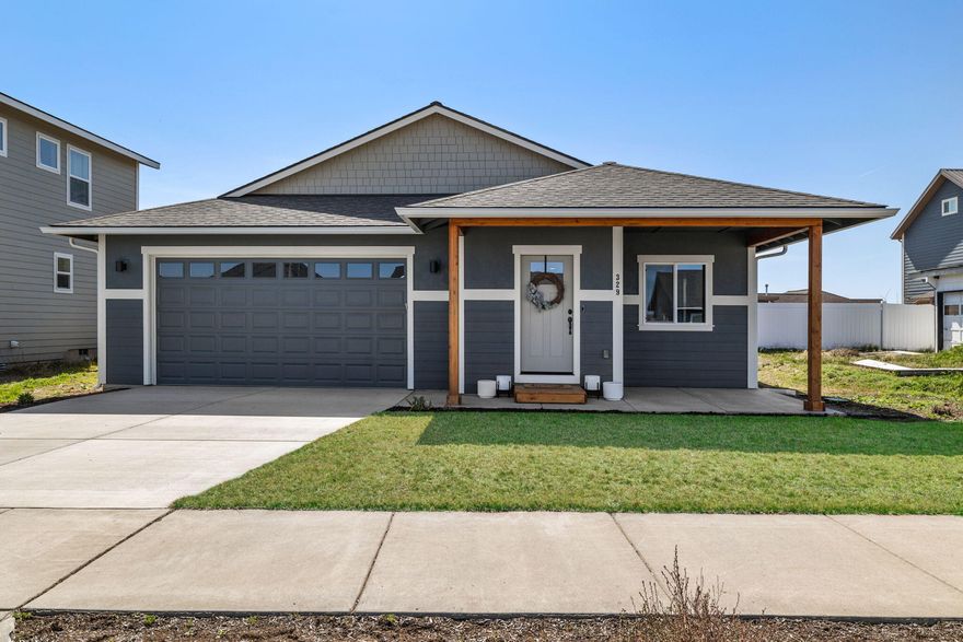 Located on a cul-de-sac street in Oak Terrace Estates, close proximity to hospital, medical clinics, walking paths, aquatic center, parks & schools.  Like new and intentionally designed, single level 3 BR, 2 BTH, 1578 Sq Ft floor plan offers a covered front porch, quaint entry w/coat closet that leads into the sprawling great room w/tons of natural light.  Large open/airy living room w/dining area & center island.  Black appliances, beautiful gray cabinets & corner pantry.  Primary suite offers view of Mt. Jefferson, dual closet spaces, primary en suite bathroom has double vanity & walk in shower.  Spare bedrooms w/large closets & separated by the spare hall bathroom.  Walk through laundry room has built in wood folding counter & leads out to the attached DBL car garage.  Forced air natural gas with central A/C.   Sliding glass door led by paver bricks to back patio, a blank palette set to create the yard you have always wanted!