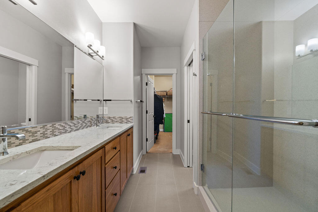 Skyliner Summit - Residential