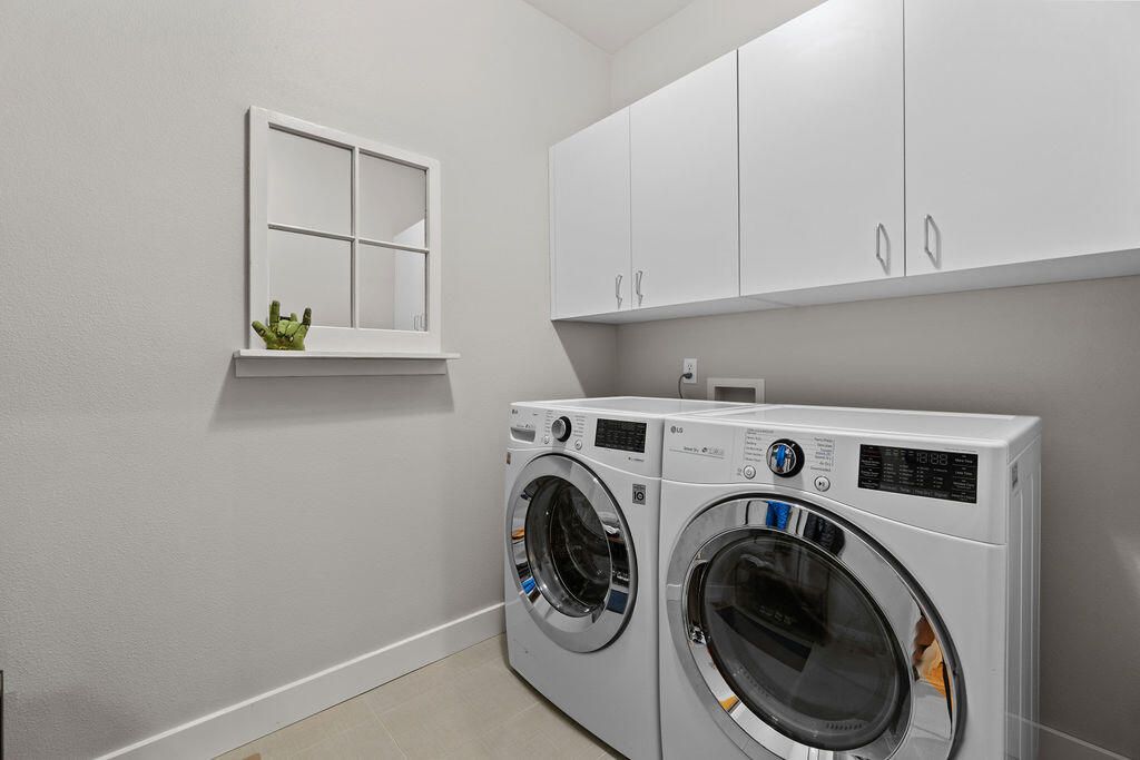 Skyliner Summit - Residential