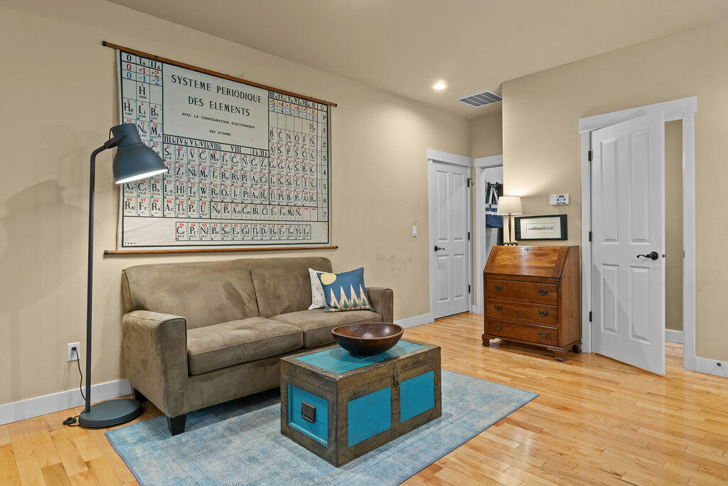 Skyliner Summit - Residential