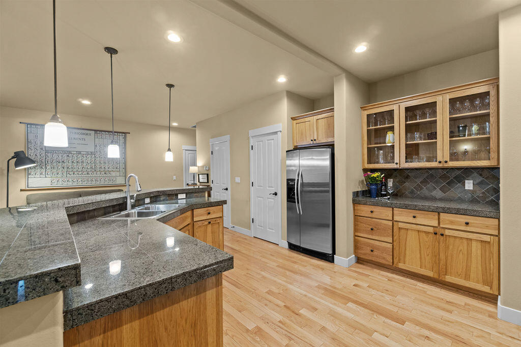 Skyliner Summit - Residential