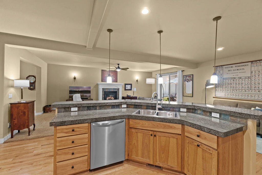 Skyliner Summit - Residential