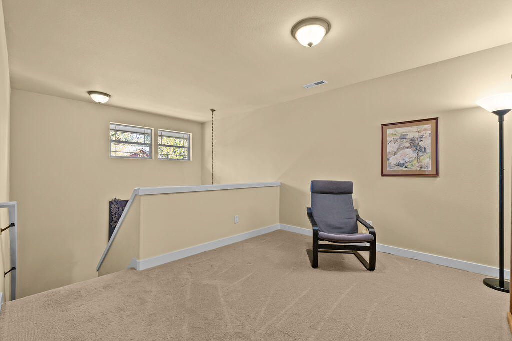 Skyliner Summit - Residential