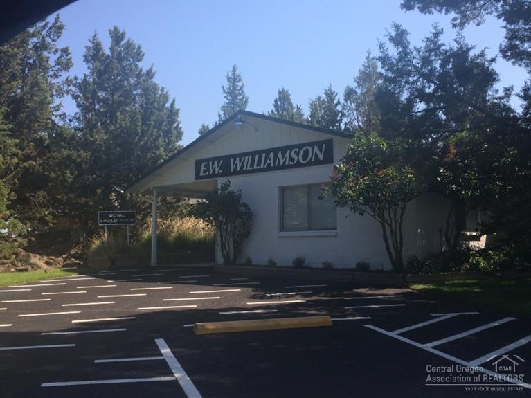 Rock Arbor Villa - Residential