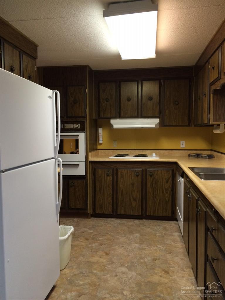 Rock Arbor Villa - Residential