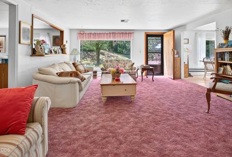 Tiny photo for 4041 Woodland Park Road, Grants Pass, OR 97527 (MLS # 220224051)