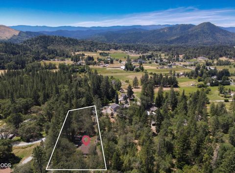 Tiny photo for 4041 Woodland Park Road, Grants Pass, OR 97527 (MLS # 220224051)