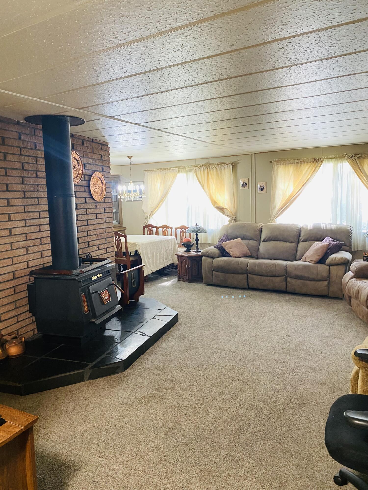 61060 Kings Lane Street 102
