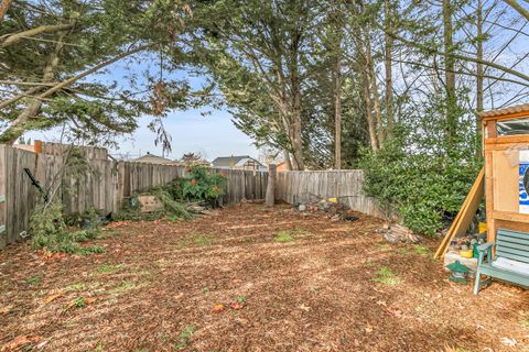 Tiny photo for 439 Midway Road, Medford, OR 97501 (MLS # 220212612)