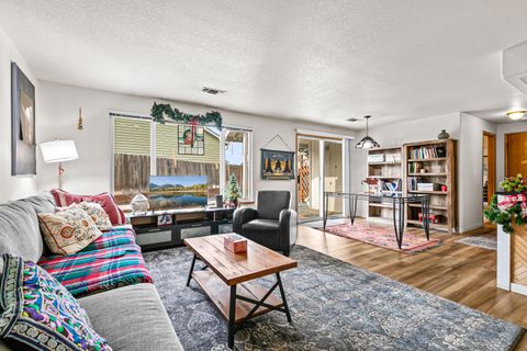 Tiny photo for 439 Midway Road, Medford, OR 97501 (MLS # 220212612)