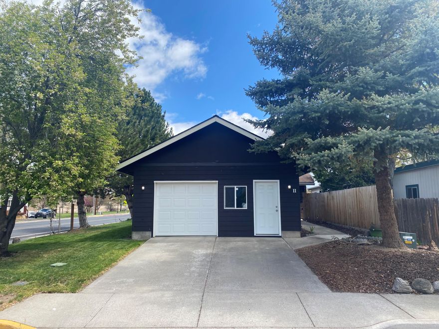 Hard to find home with vaulted ceilings, large living room, newer roof and fenced back yard. Master bathroom recently upgraded. Covered back porch. Close to parks and downtown activities.  Schedule your private tour today.