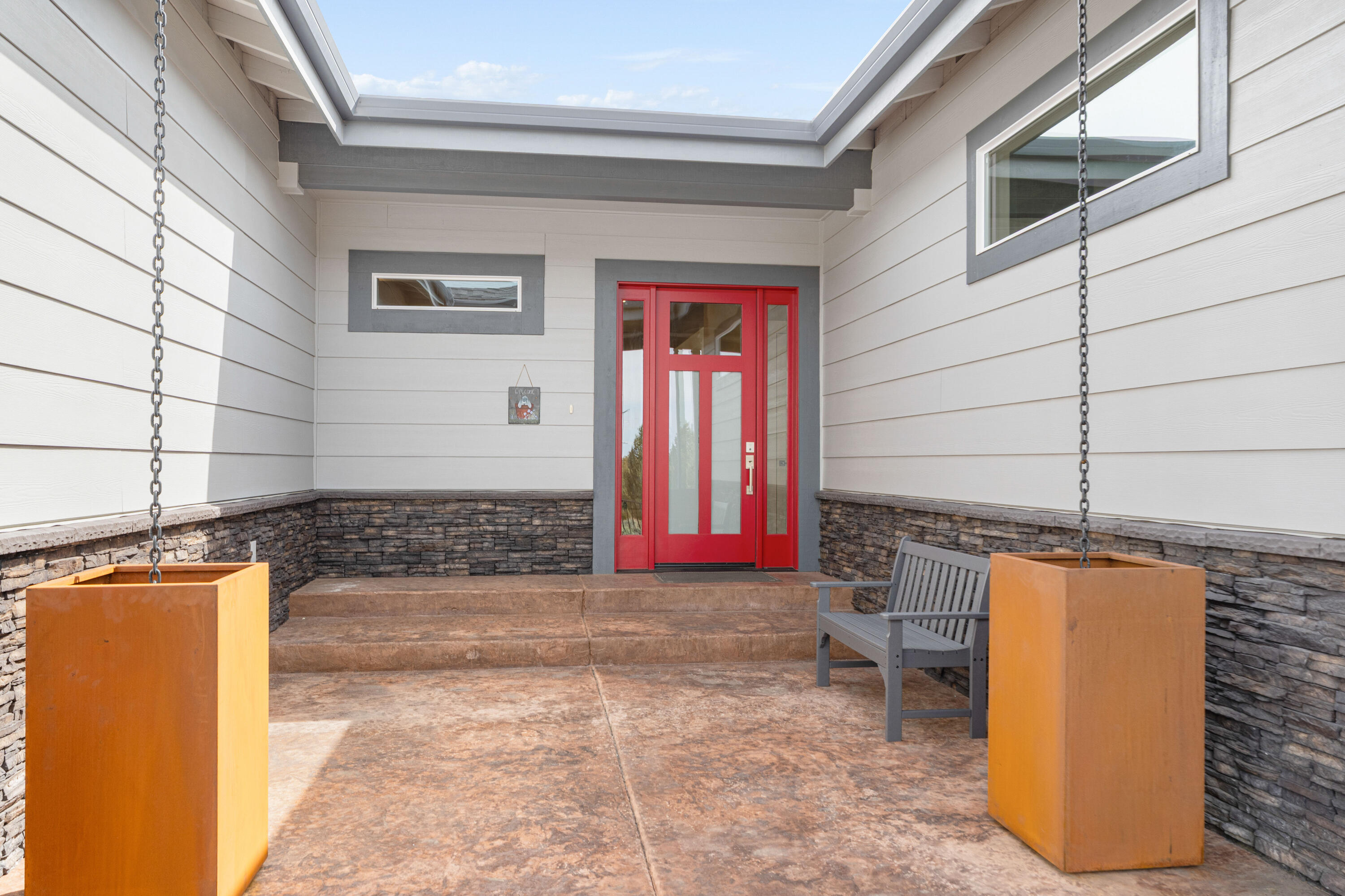 1203 Highland View Loop