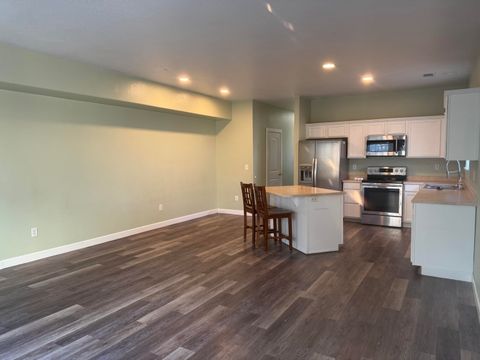 Tiny photo for 7834 Phaedra Lane, White City, OR 97503 (MLS # 220212330)