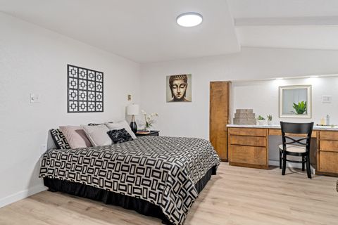 Tiny photo for 2080 College Way, Medford, OR 97504 (MLS # 220211913)