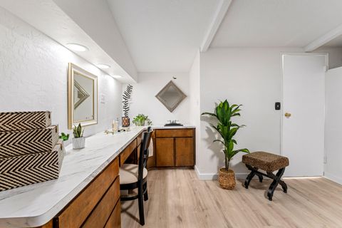 Tiny photo for 2080 College Way, Medford, OR 97504 (MLS # 220211913)