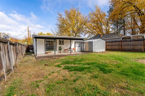 Tiny photo for 2080 College Way, Medford, OR 97504 (MLS # 220211913)