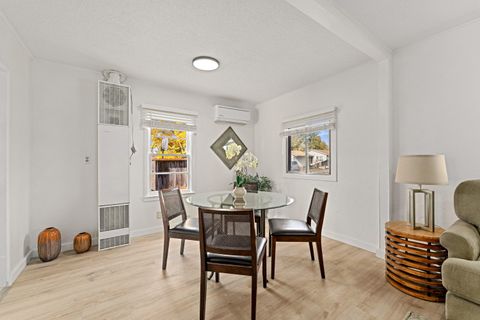 Tiny photo for 2080 College Way, Medford, OR 97504 (MLS # 220211913)