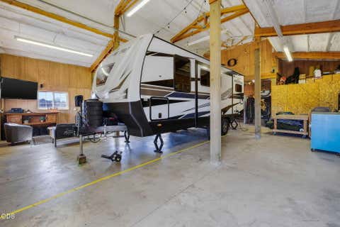 Tiny photo for 18108 Fadjur Lane, Sisters, OR 97759 (MLS # 220227300)