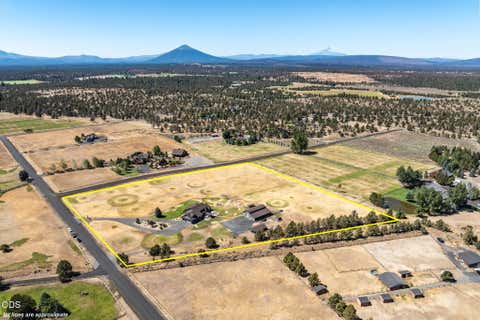Tiny photo for 18108 Fadjur Lane, Sisters, OR 97759 (MLS # 220227300)