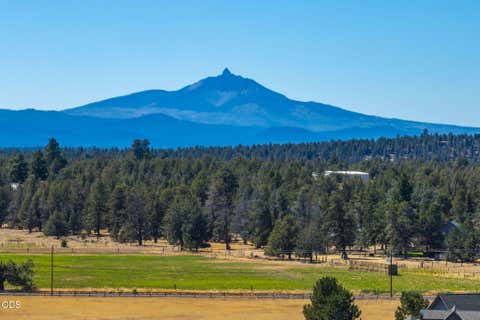 Tiny photo for 18108 Fadjur Lane, Sisters, OR 97759 (MLS # 220227300)