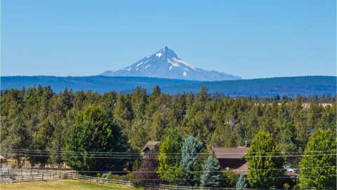 Tiny photo for 18108 Fadjur Lane, Sisters, OR 97759 (MLS # 220227300)