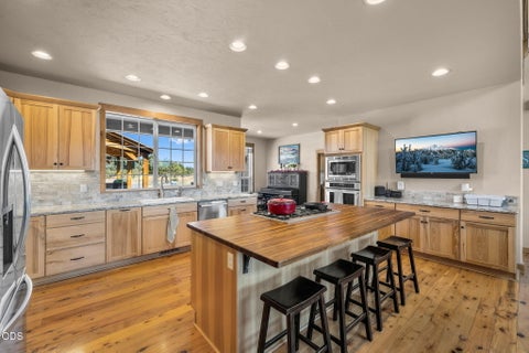 Tiny photo for 18108 Fadjur Lane, Sisters, OR 97759 (MLS # 220227300)