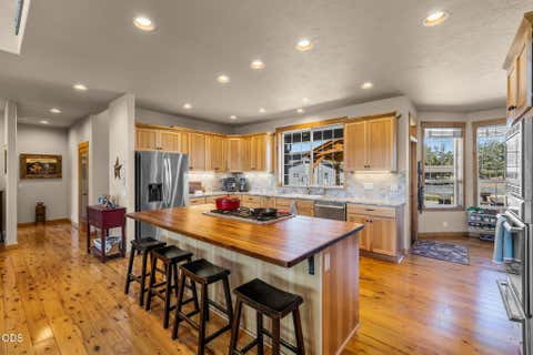 Tiny photo for 18108 Fadjur Lane, Sisters, OR 97759 (MLS # 220227300)