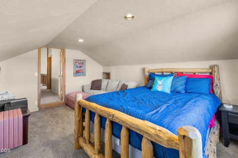Tiny photo for 18108 Fadjur Lane, Sisters, OR 97759 (MLS # 220227300)