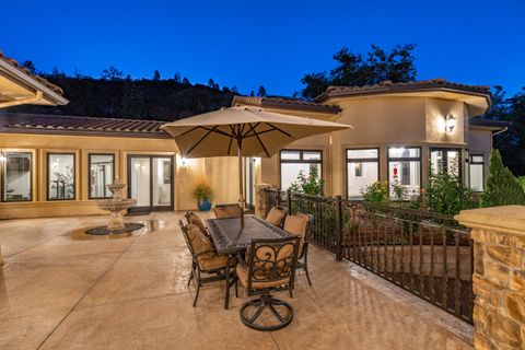 Tiny photo for 766 Meridian Road, Eagle Point, OR 97524 (MLS # 220211126)