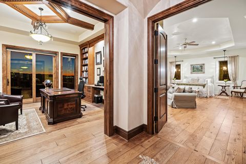 Tiny photo for 766 Meridian Road, Eagle Point, OR 97524 (MLS # 220211126)