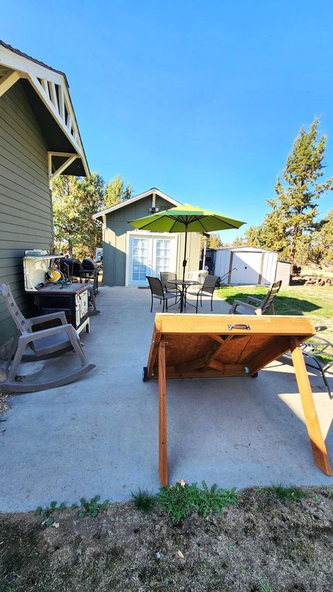 Tiny photo for 4335 NE 33rd Street, Redmond, OR 97756 (MLS # 220211129)