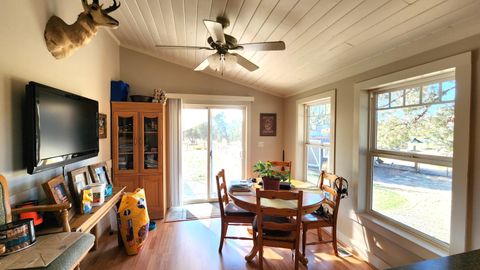 Tiny photo for 4335 NE 33rd Street, Redmond, OR 97756 (MLS # 220211129)