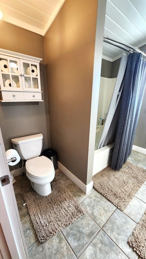 Tiny photo for 4335 NE 33rd Street, Redmond, OR 97756 (MLS # 220211129)