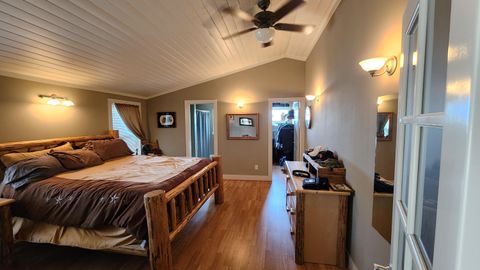 Tiny photo for 4335 NE 33rd Street, Redmond, OR 97756 (MLS # 220211129)