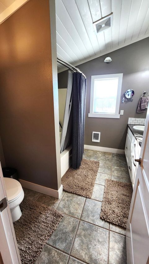 Tiny photo for 4335 NE 33rd Street, Redmond, OR 97756 (MLS # 220211129)