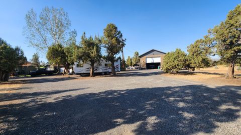 Tiny photo for 4335 NE 33rd Street, Redmond, OR 97756 (MLS # 220211129)