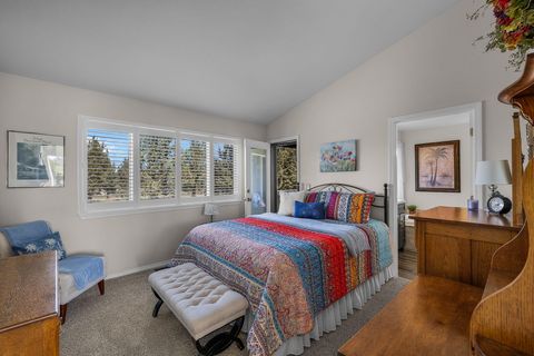 Tiny photo for 1116 Golden Pheasant Drive, Redmond, OR 97756 (MLS # 220219458)