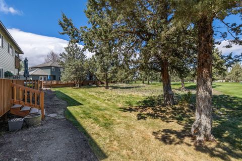 Tiny photo for 1116 Golden Pheasant Drive, Redmond, OR 97756 (MLS # 220219458)