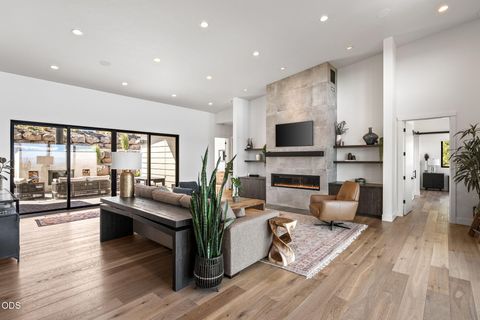 Tiny photo for 2375 NW Wyeth Place, Bend, OR 97703 (MLS # 220224120)