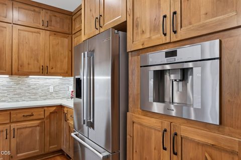 Tiny photo for 17121 Merganser Drive, Bend, OR 97707 (MLS # 220225870)