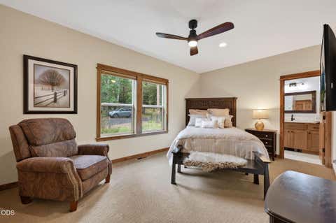 Tiny photo for 17121 Merganser Drive, Bend, OR 97707 (MLS # 220225870)