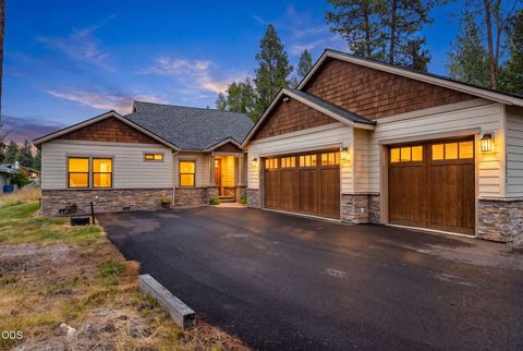 Tiny photo for 17121 Merganser Drive, Bend, OR 97707 (MLS # 220225870)