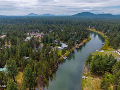 Tiny photo for 17121 Merganser Drive, Bend, OR 97707 (MLS # 220225870)