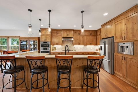 Tiny photo for 17121 Merganser Drive, Bend, OR 97707 (MLS # 220225870)