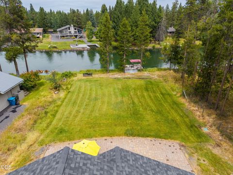 Tiny photo for 17121 Merganser Drive, Bend, OR 97707 (MLS # 220225870)