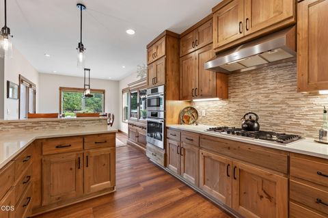 Tiny photo for 17121 Merganser Drive, Bend, OR 97707 (MLS # 220225870)