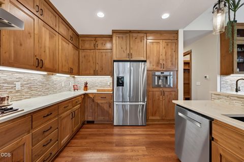 Tiny photo for 17121 Merganser Drive, Bend, OR 97707 (MLS # 220225870)